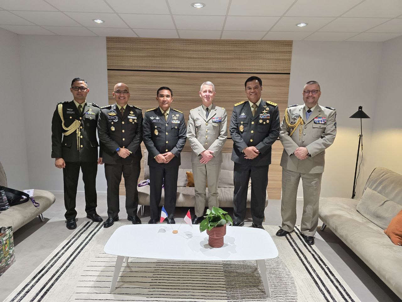 TNI AD Perkuat Kerja Sama dengan Angkatan Darat Perancis