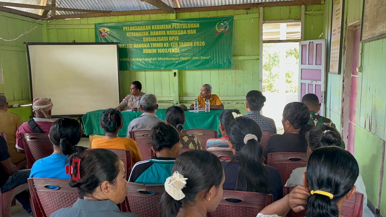 Satgas TMMD Ke-128 Kodim 1602/Ende Edukasi Warga Aelipo tentang Bahaya Narkoba dan Pentingnya BPJS