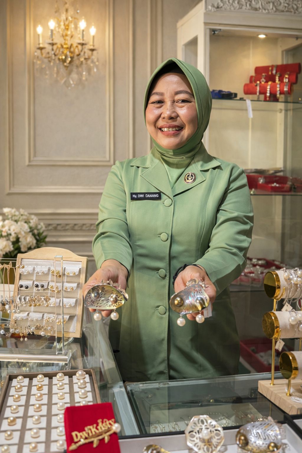 Persit Bisa 2 Hadirkan “Butiran Cahaya dari Lombok”, Mutiara Eksotis yang Memancarkan Elegansi dan Kebanggaan Indonesia