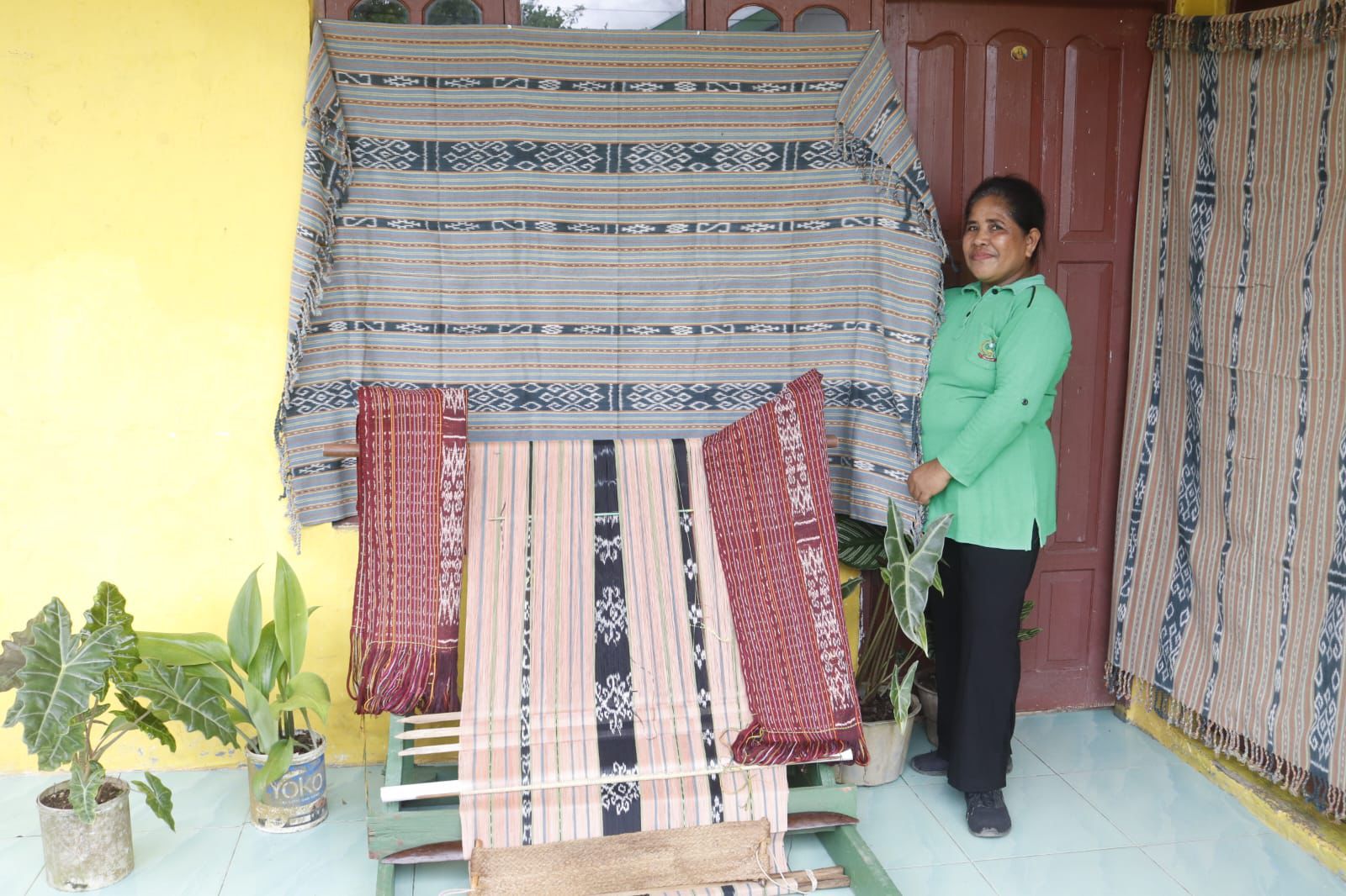 Persit Bisa 2 Menghadirkan Tenun Ikat  dari Belu NTT”, Motif Unik Tenun Belu NTT dan Kebanggaan Indonesia Bagian Timur
