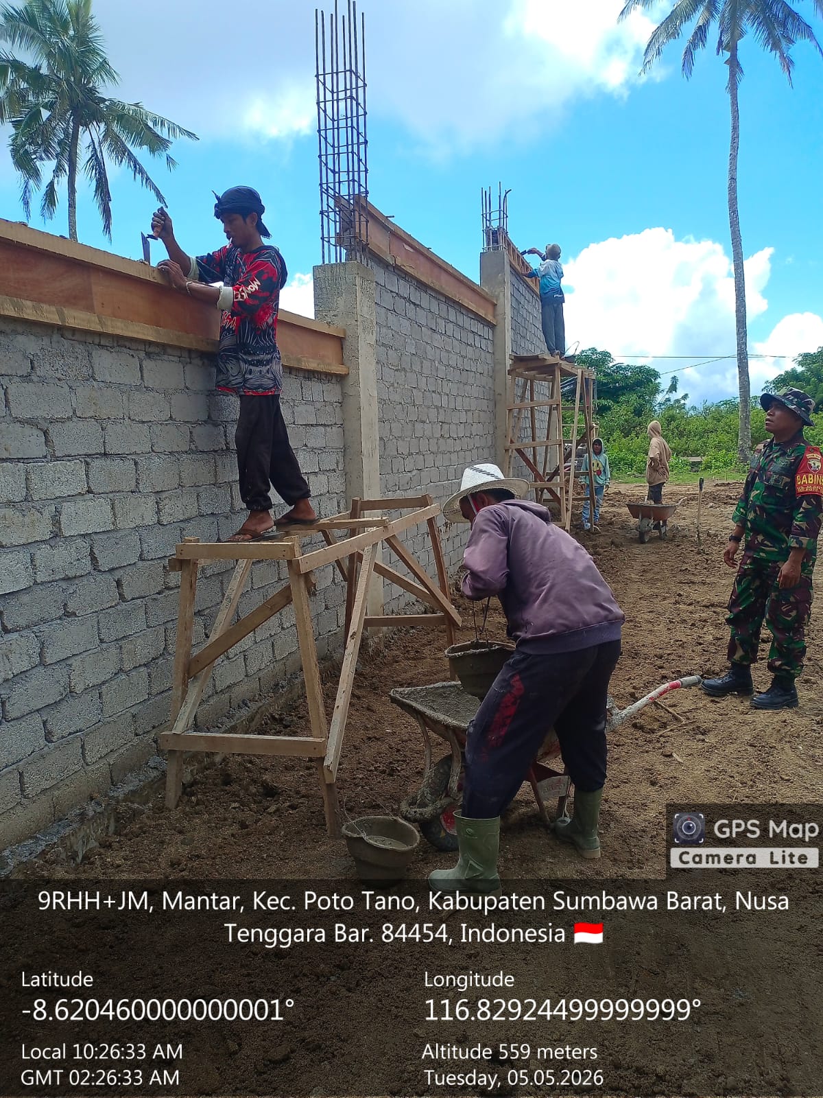 TNI Hadir di Tengah Masyarakat, Babinsa Mantar Pantau Kegiatan KDKMP