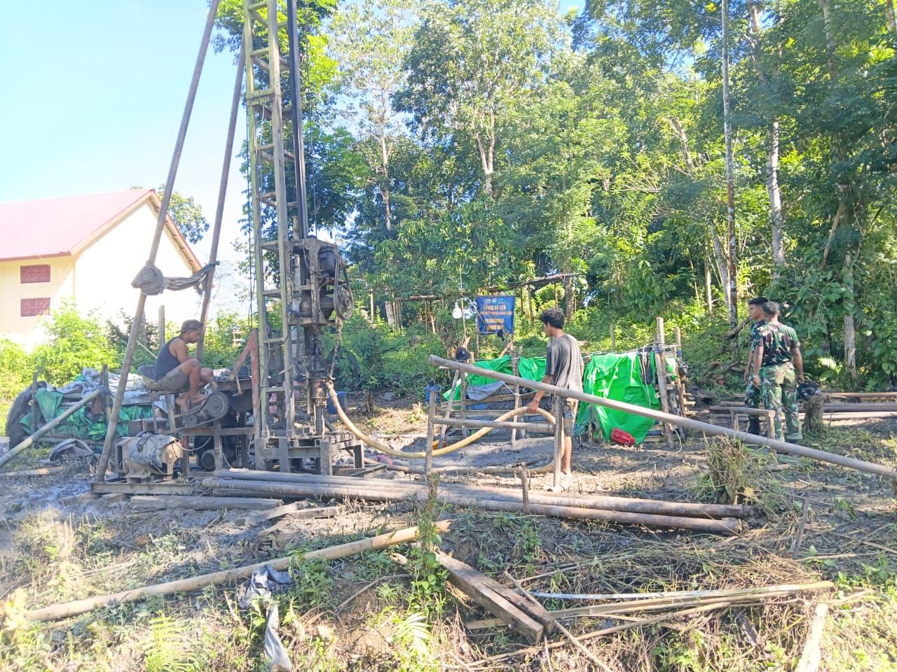 Satgas TMMD Ke-128 Kodim 1629/SBD Kebut Pembangunan Sumur Bor Demi Air Bersih Warga