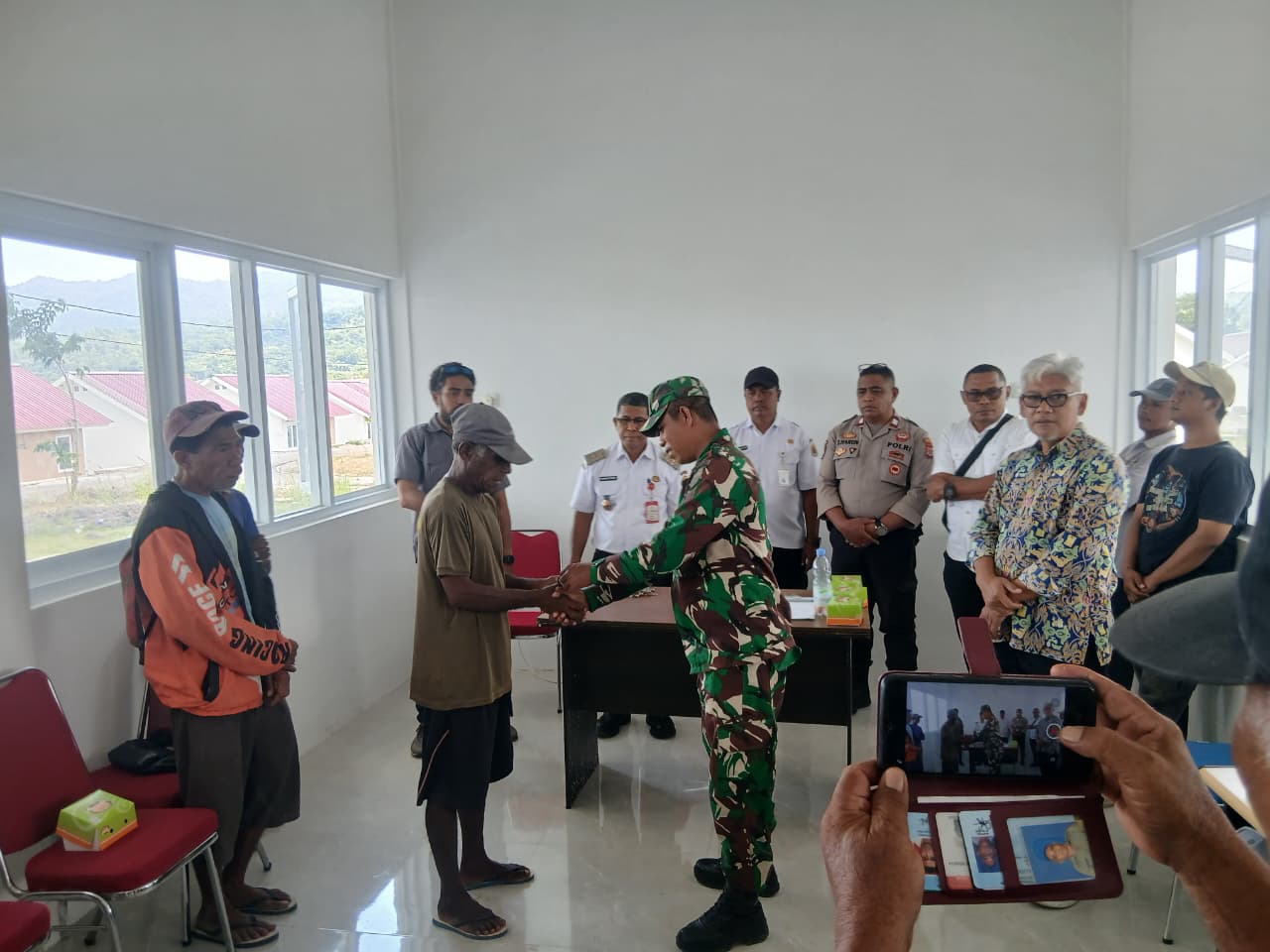 Bati Tuud Koramil 02/Camplong Dukung Kesejahteraan Warga Oebola Dalam