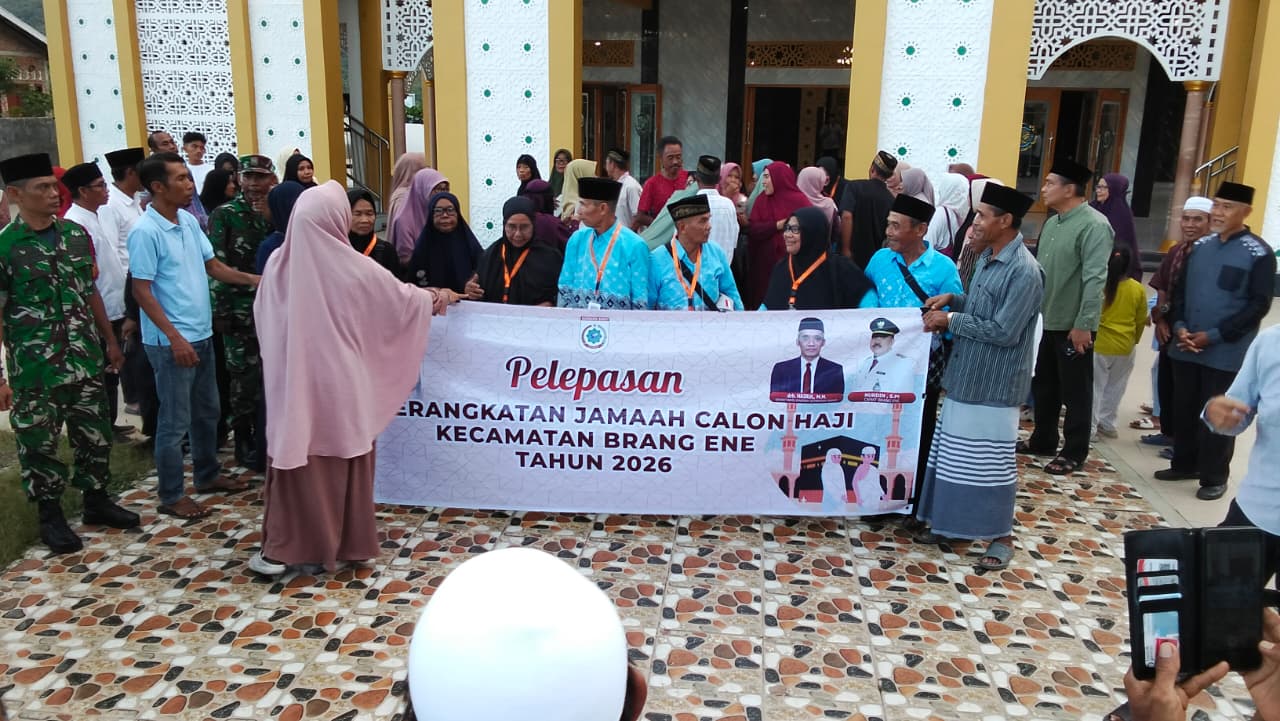 Sinergi Babinsa dan Forkopimcam Warnai Pelepasan Jamaah Haji Brang Ene