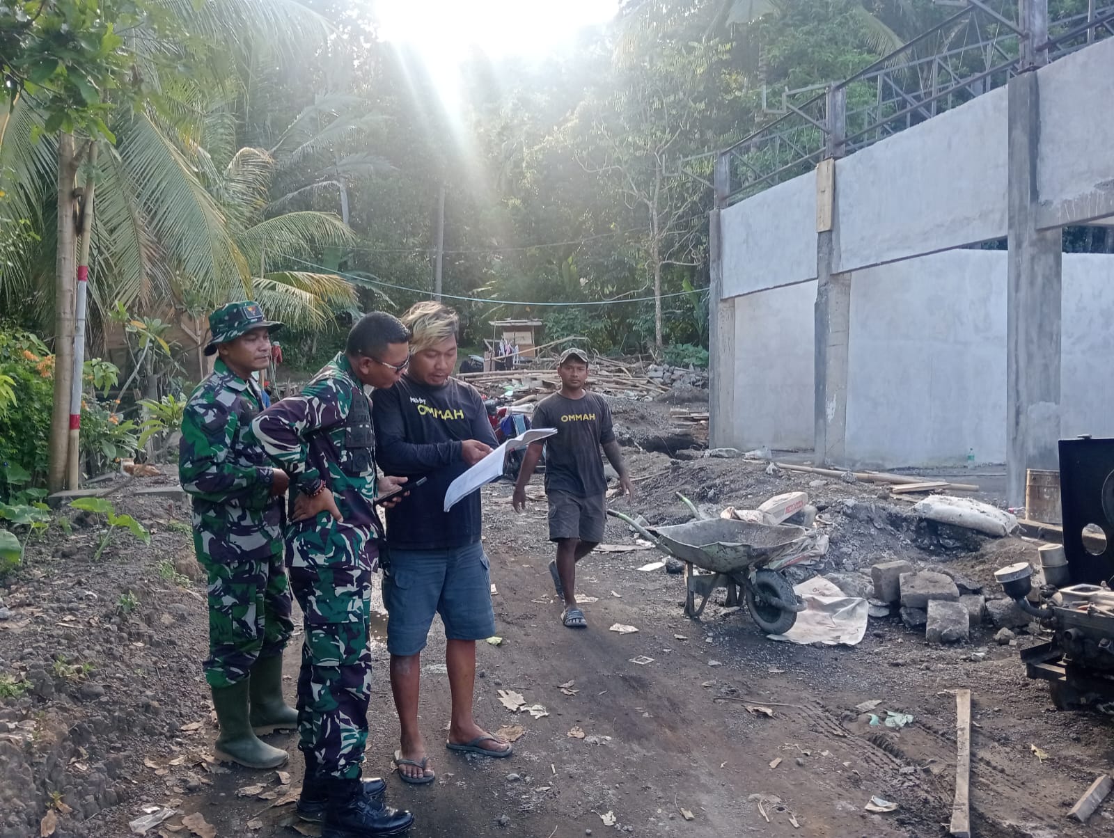 Tinjau Pembangunan KDKMP Di Kecamatan Dawan, Dandim Klungkung Pastikan Ketepatan Waktu Dan Kualitas