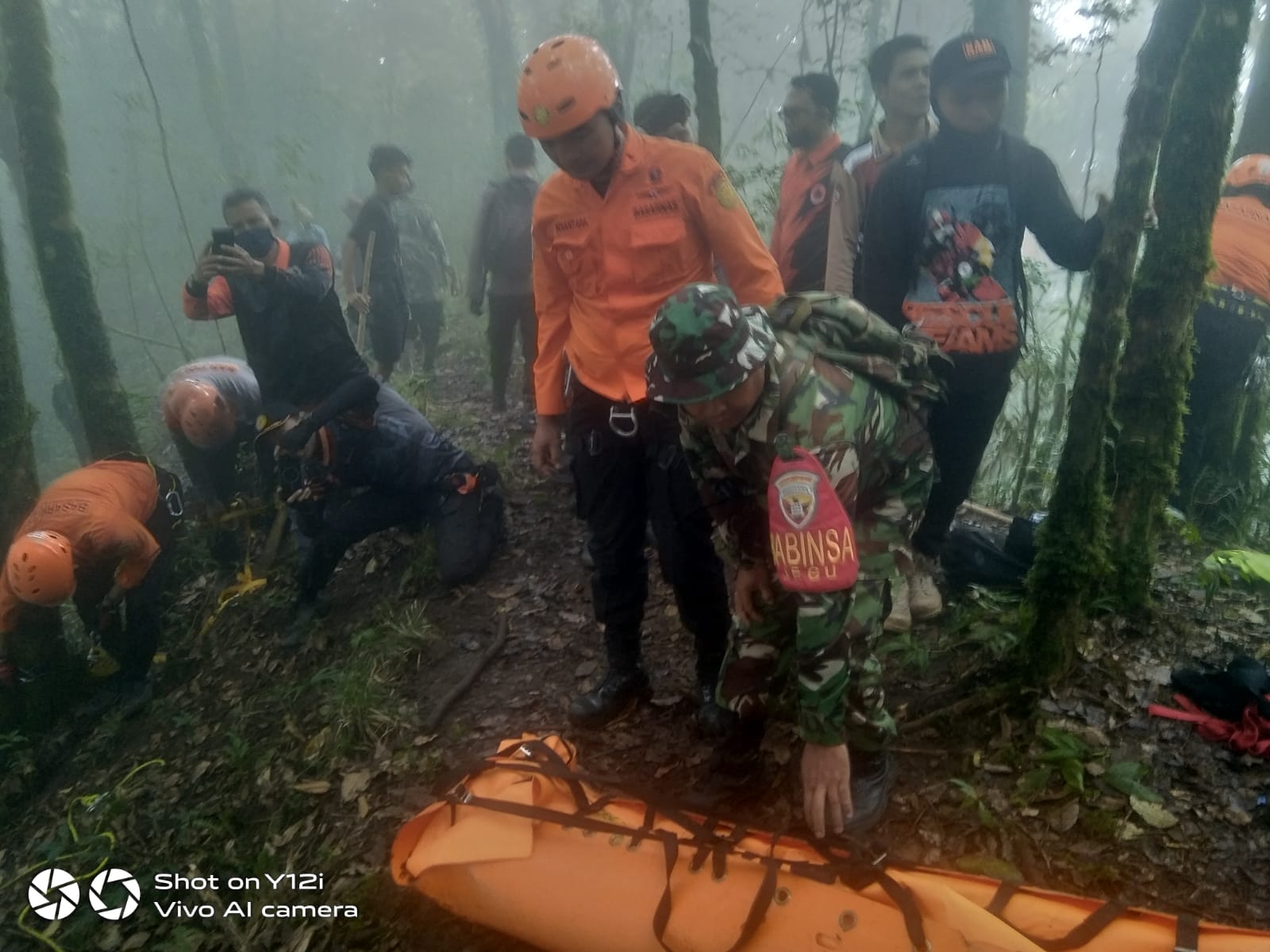Hilang Saat Mendaki Gunung Batukaru, Warga Desa Jegu Ditemukan Tak Bernyawa, Babinsa Turun Bantu Evakuasi