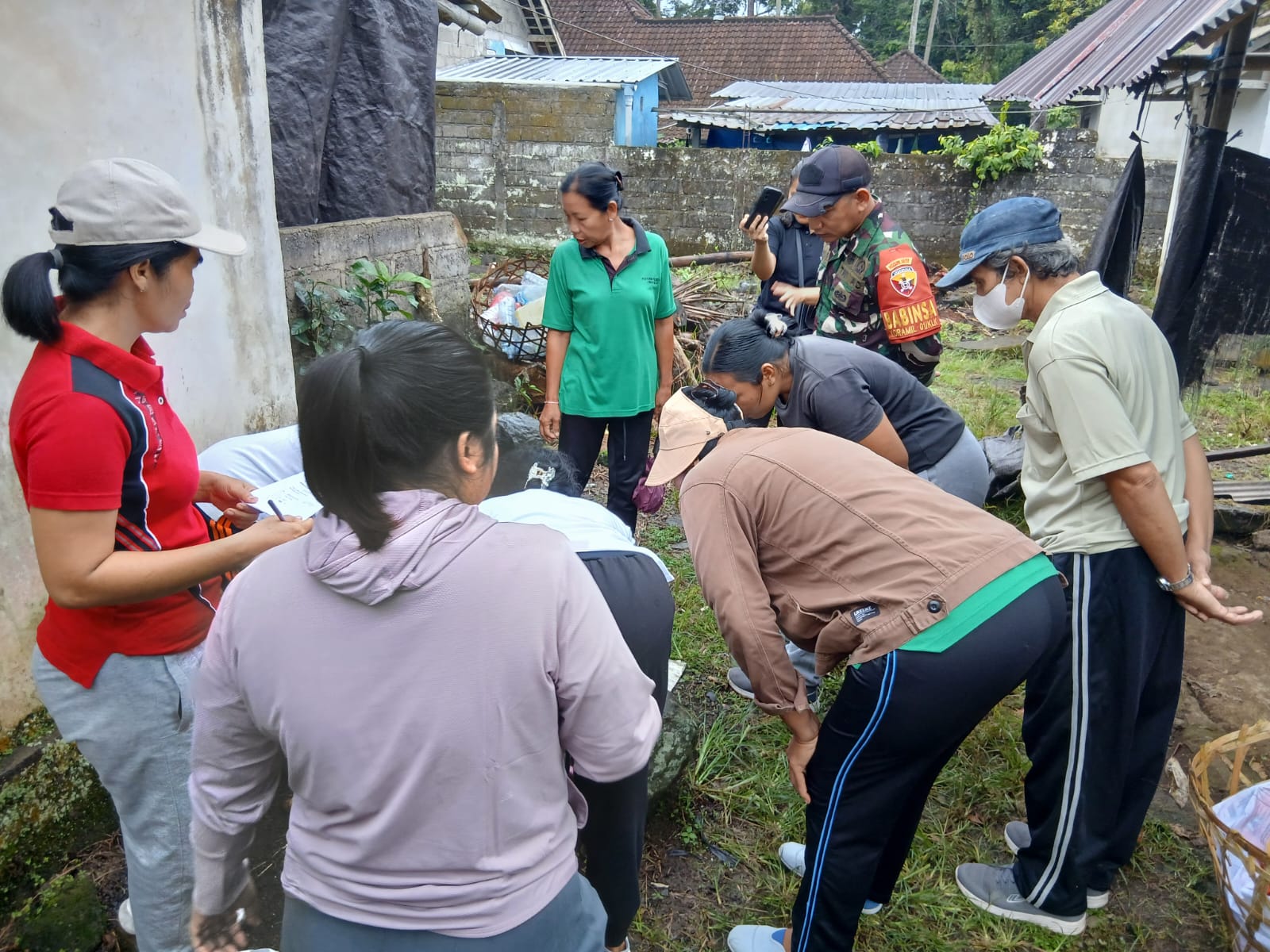Gelar PSN, Babinsa Selat Bersinergi Cegah DBD