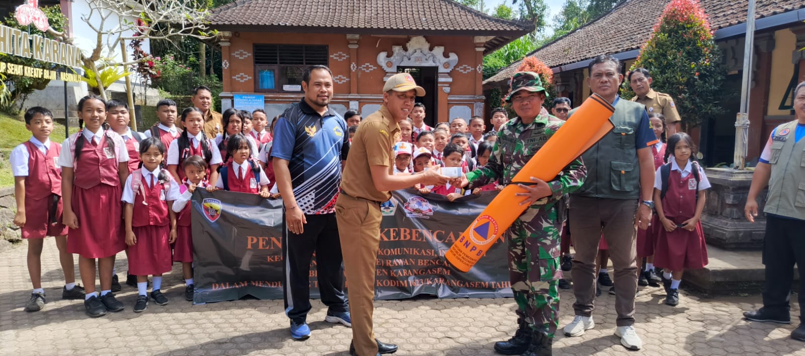 Wujudkan Desa Tangguh Bencana, Satgas TMMD ke-128 Kodim 1623/Karangasem Gelar Penyuluhan Bersama BPBD