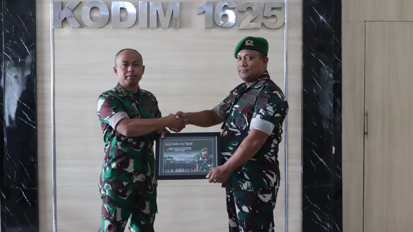 PELEPASAN PINDAH SATUAN KAPTEN INF. WAHYUDIN KE BRIGIF TP 42/KESATRIA ELANG FLORIS