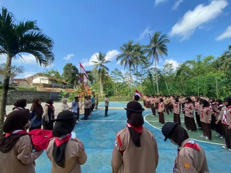 Babinsa Koramil 2213/Jampangkulon Hadiri Pelantikan Pramuka Penggalang di MTs Al Huda