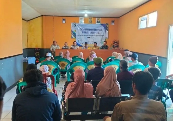 Babinsa Koramil 2210/Pabuaran Laksanakan Penyuluhan Pendaftaran Tanah Sistematis Lengkap