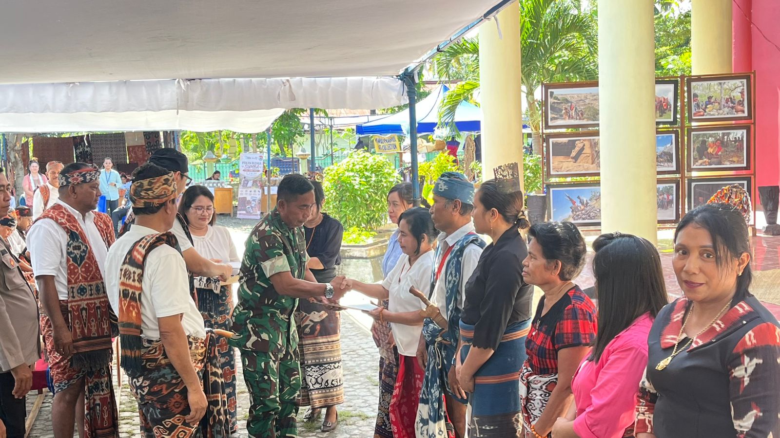 Kasdim 1601/Sumba Timur Hadiri Pekan Budaya Daerah dan Festival UMKM 2026, Wujud Dukungan TNI untuk Budaya dan Ekonomi Rakyat