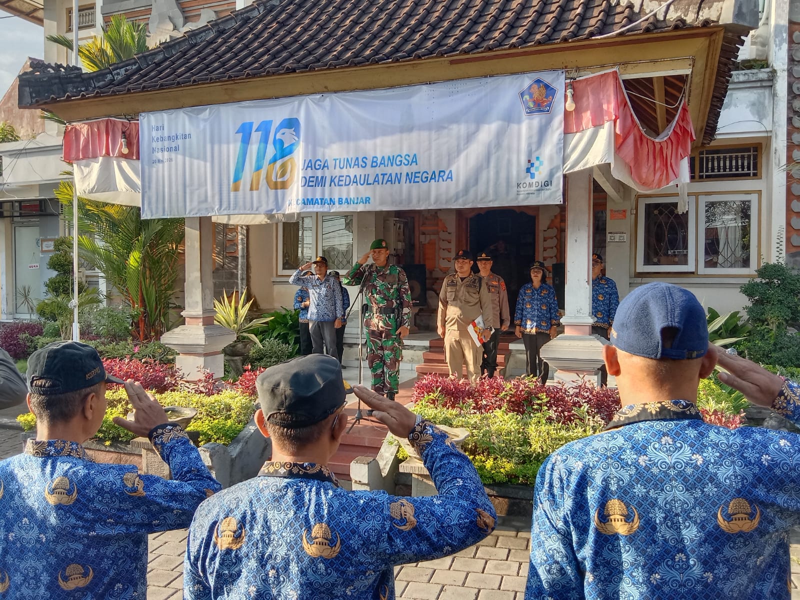 Semangat Harkitnas 2026, Danramil Banjar Ajak Jaga Tunas Bangsa