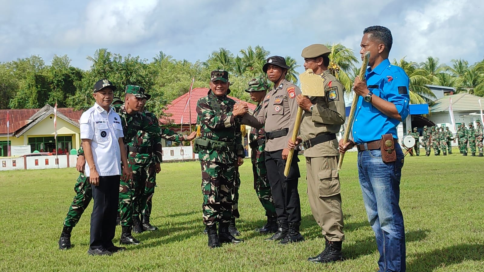 Pangdam XIV/Hsn Mayjen TNI Bangun Nawoko Tutup TMMD Ke-128, Tegaskan Prajurit Harus Selalu Hadir untuk Rakyat