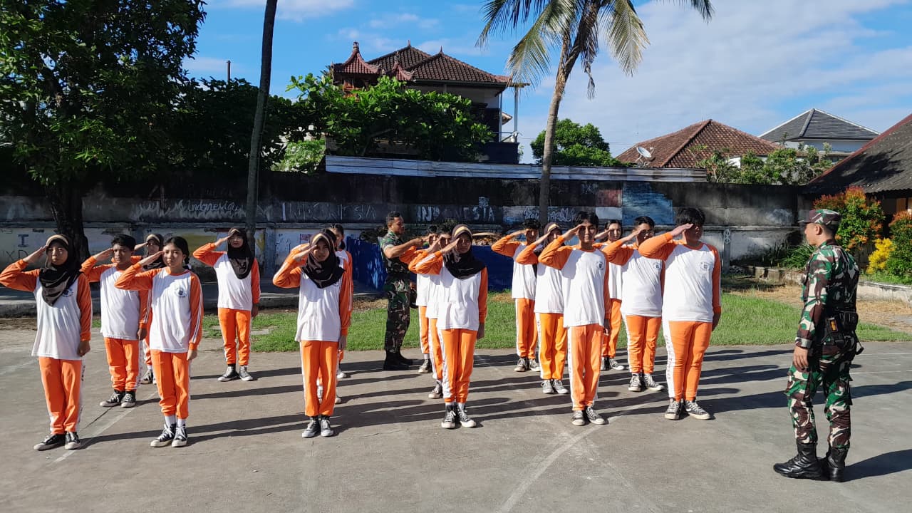 Koramil Mataram Tanamkan Disiplin dan Nasionalisme Pelajar