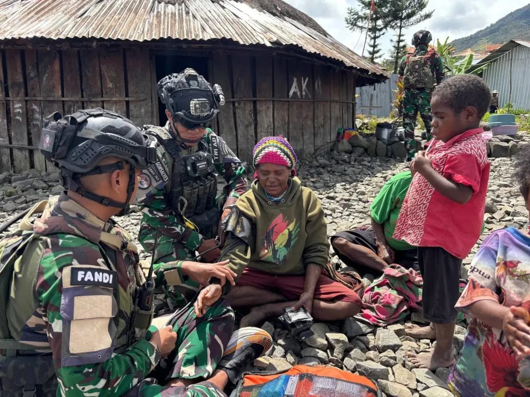 Menjangkau Honai di Pegunungan Papua, Satgas Yonif 743/PSY Tebar Kepedulian dan Harapan Kesehatan
