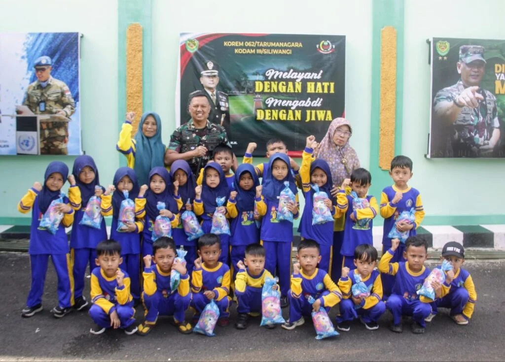 Tanamkan Cinta Tanah Air: Dandim 0612/Tasikmalaya Edukasi PAUD Roushatul Harissyah