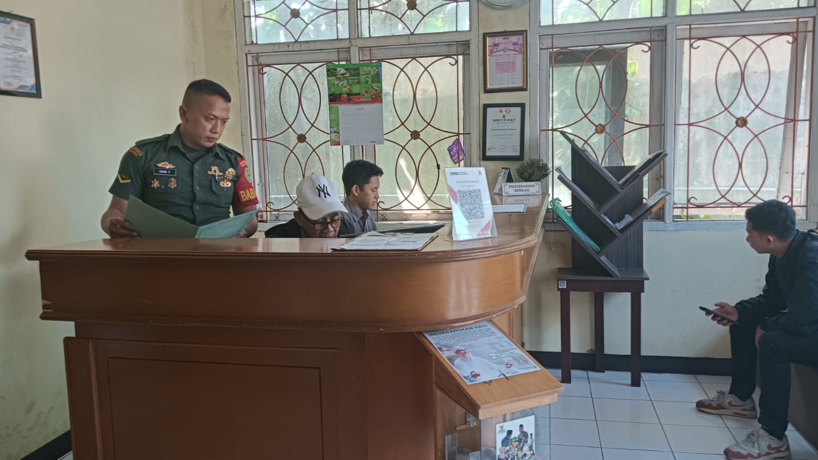 Babinsa Karangtengah, Koramil Gunungpuyuh Laksanakan Puldata Ter di Kelurahan