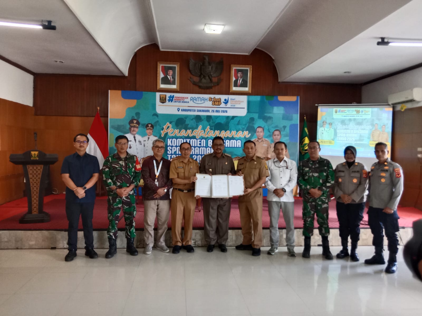Danramil 0607-06/Warudoyong Hadiri Penandatanganan Komitmen Bersama SPMB Ramah 2026, Pemkab Sukabumi Tekankan Transparansi dan Pendidikan Berkarakter