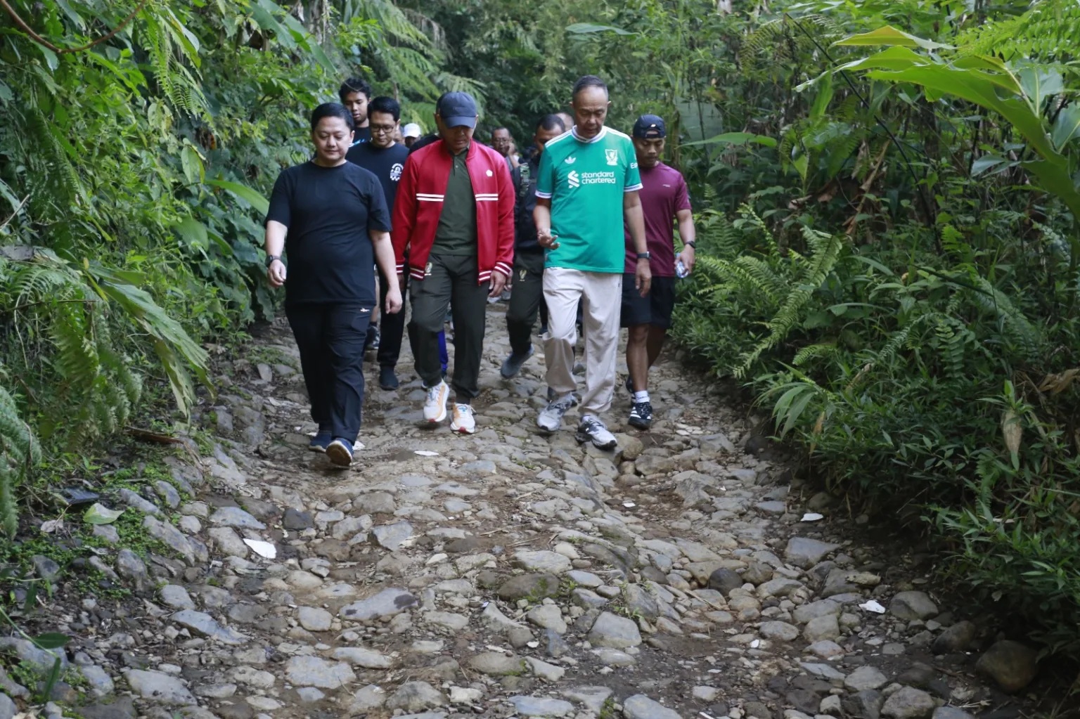Langkah Bersama untuk Sukabumi! Dandim 0607 dan Pemkot Gelar Gerak Jalan Penuh Kebersamaan