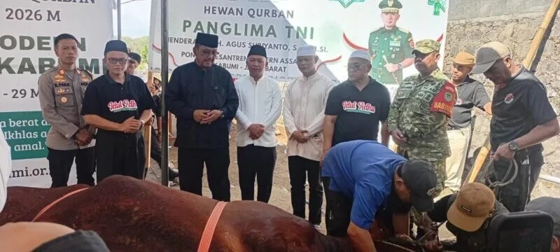 Kebersamaan dan Kekompakan Forkopimda Sukabumi Bersama Yayasan Bakrie Amanah Hadirkan Kebahagiaan Kurban untuk Ribuan Warga Warungkiara