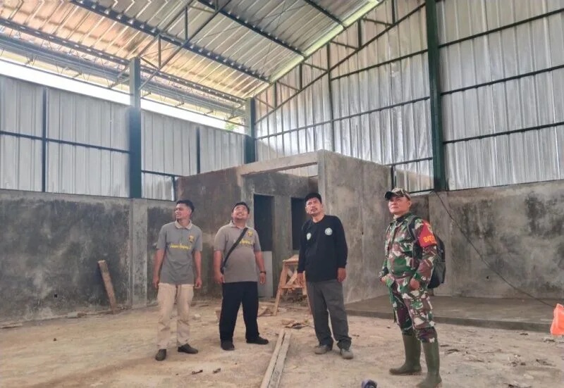 Batuud Koramil 2213/Jampangkulon Laksanakan Pendampingan Pengecekan Pembangunan KDMP di Desa Sukamaju