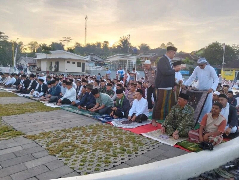 Danramil 2207/Jampangtengah Laksanakan PAM Pengamanan Sholat Idul Adha