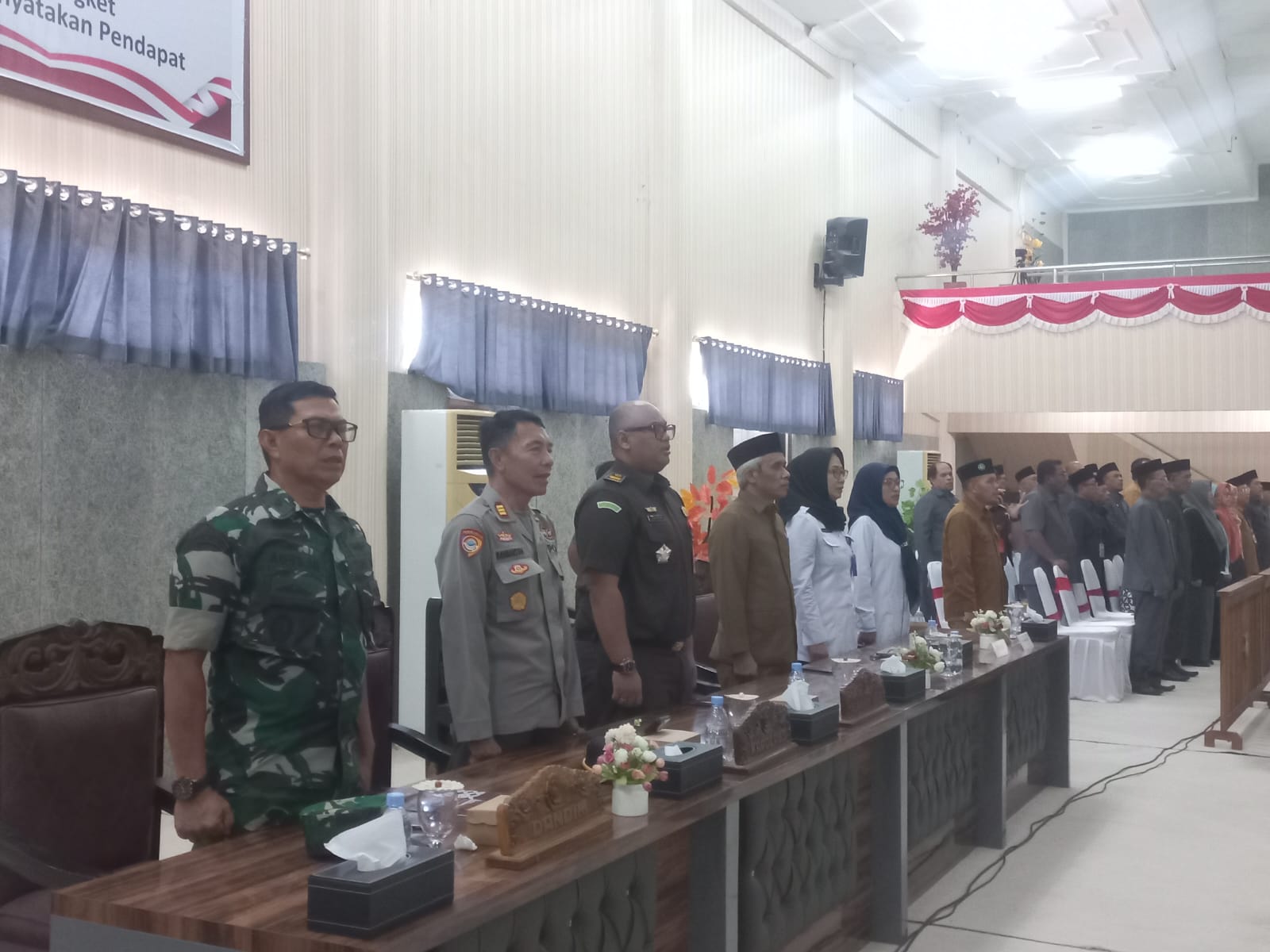 Kasdim 1628/Sumbawa Barat Hadiri Rapat Paripurna DPRD Bahas Pertanggungjawaban APBD 2025