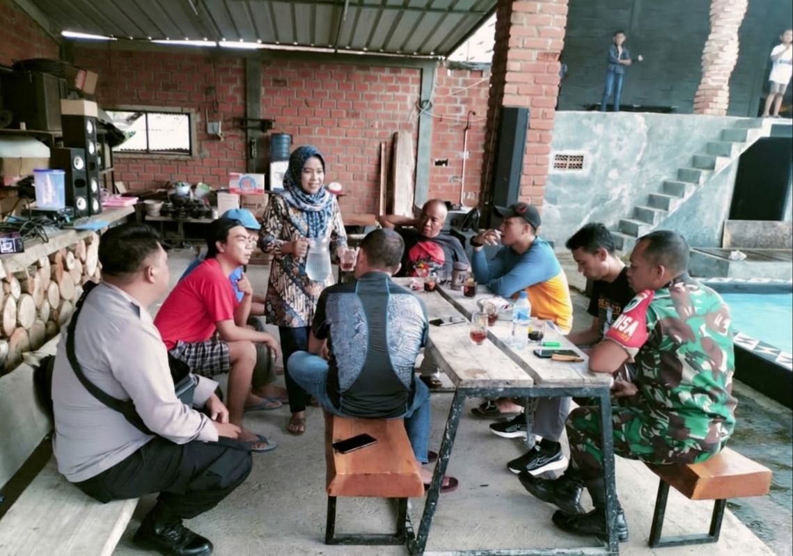 Babinsa Benteng Gencarkan Kesadaran Warga Lewat Komsos di RW 02
