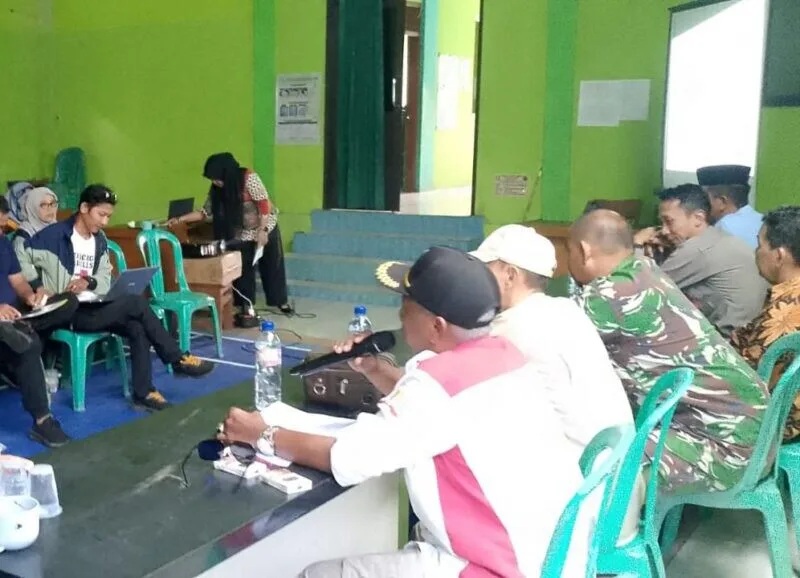 Babinsa Koramil 2202/Palabuhanratu Hadiri Rapat Bersama Karang Taruna Di Desa Loji