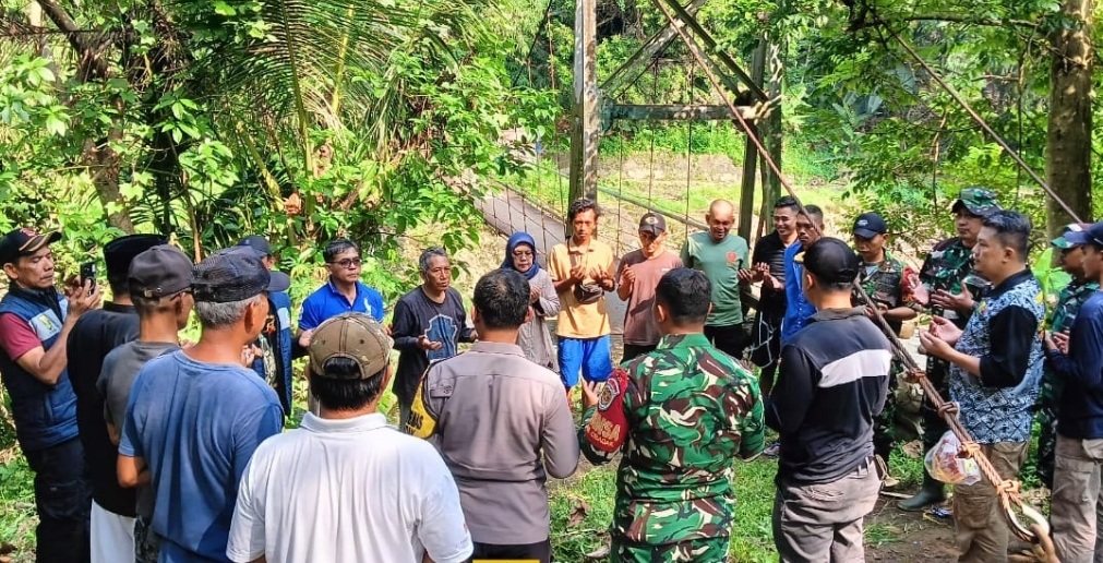 Jembatan Gantung Rusak di Cibadak Akhirnya Diperbaiki, Pemerintah dan Warga Bersama Perbaiki Akses 2 Kampung
