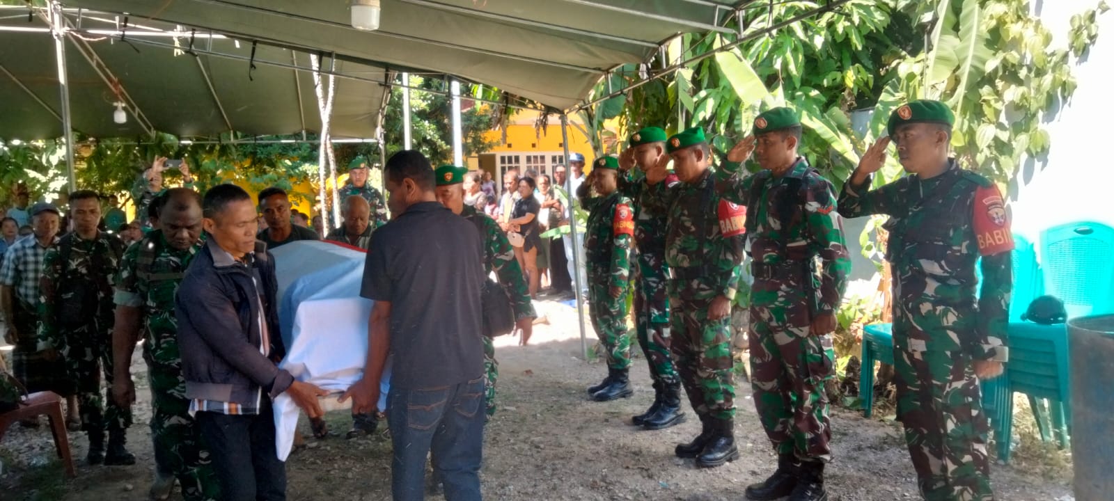 Penghormatan Terakhir Untuk Serka Purnawirawan Blasius Bone Tercinta
