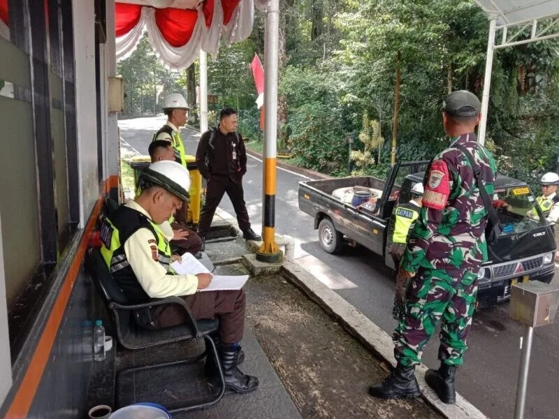 Babinsa Koramil 2205/Kalapanunggal Laksanakan Patroli Keamanan Di PT Star Energy Gunung Salak