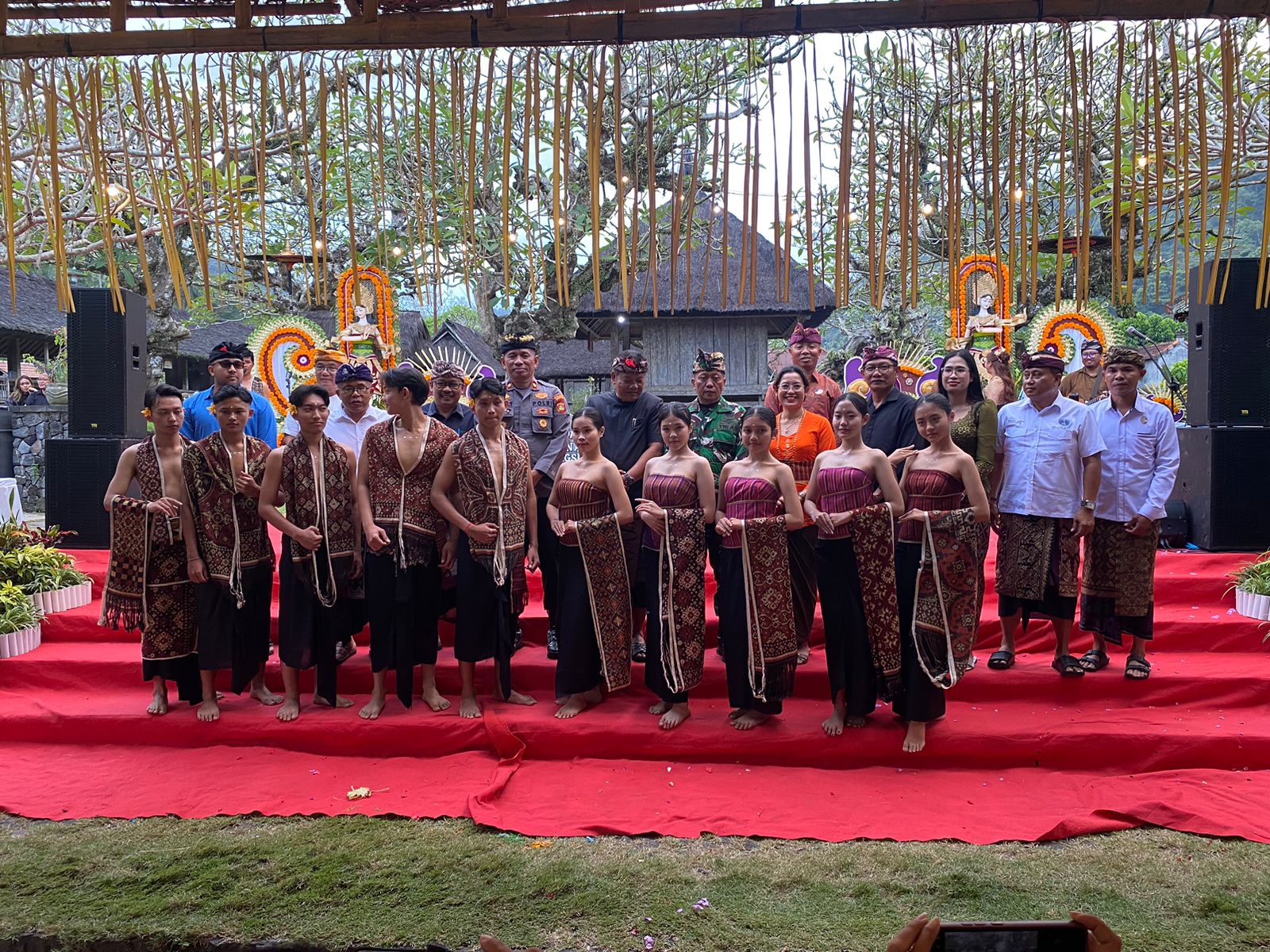 Dukung Pelestarian Budaya Bali Aga, Danramil Manggis Hadiri Tenganan Pegringsingan Culture Festival 2026