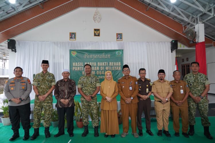 Danrem 064/MY Serahkan Hasil Karya Bakti kepada Yayasan Nurul Ibad: “Kalian Tidak Sendiri”