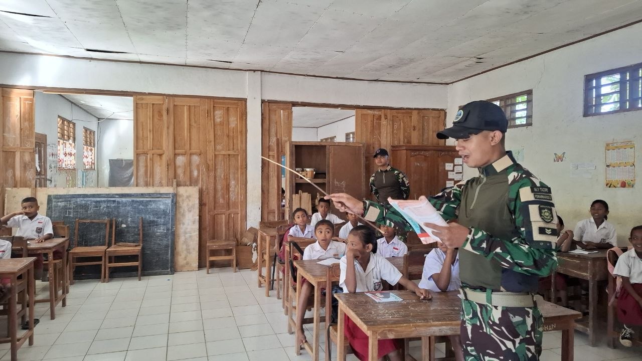 Majukan Pendidikan di Perbatasan, Satgas Pamtas Yonarhanud 2 Kostrad Beri Dukungan Gadik