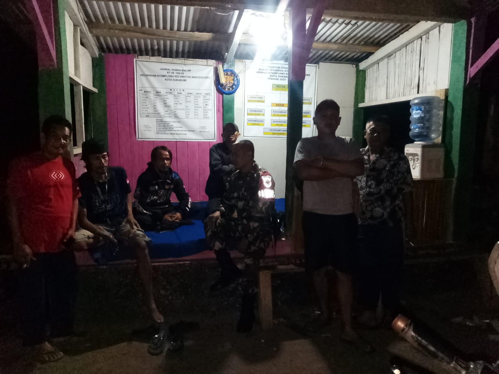 Babinsa Nyomplong Intensifkan Silaturahmi dan Patroli Malam, Ajak Warga Tingkatkan Keamanan Lingkungan
