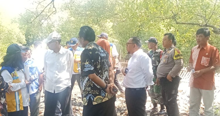 Babinsa Kesepuhan Dampingi Peninjauan Lokasi Pembangunan Giant Sea Wall oleh Deputi BOPPJ