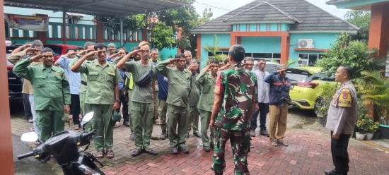 Babinsa Koramil 2307/Ciwandan Tingkatkan Wawasan Kebangsaan dan Disiplin Generasi Muda Melalui Bintahwil