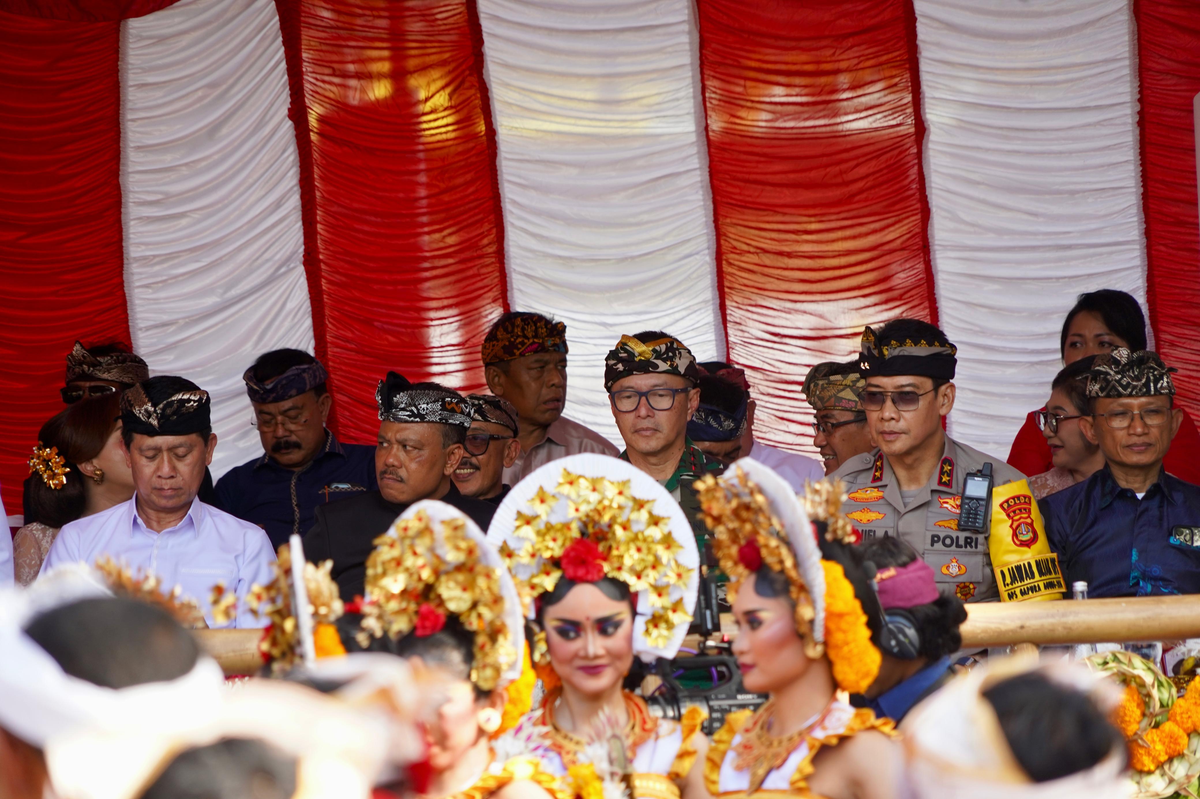 Pangdam IX/Udayana Hadiri Pembukaan dan Pelepasan Peed Aya Pesta Kesenian Bali XLVIII Tahun 2026