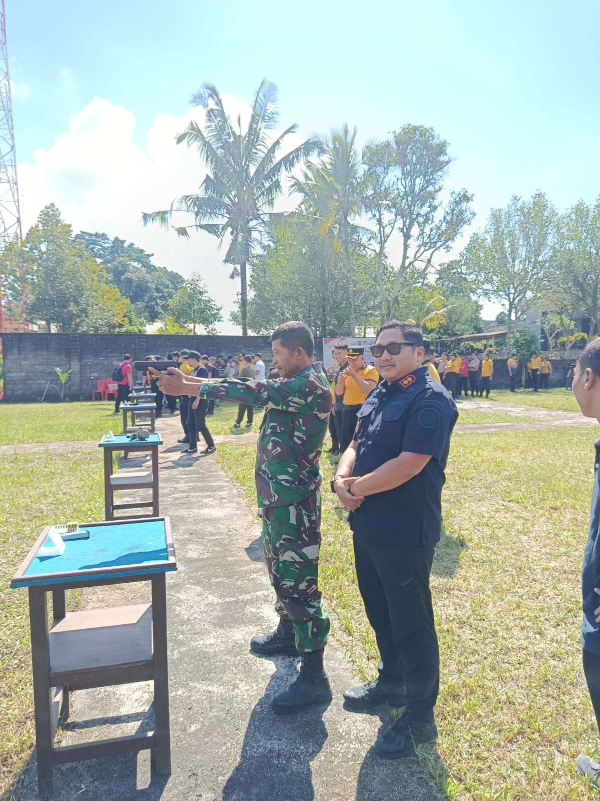 Lomba Menembak Pistol di Penebel Berlangsung Lancar, Babinsa dan Kasdim Tabanan Hadir