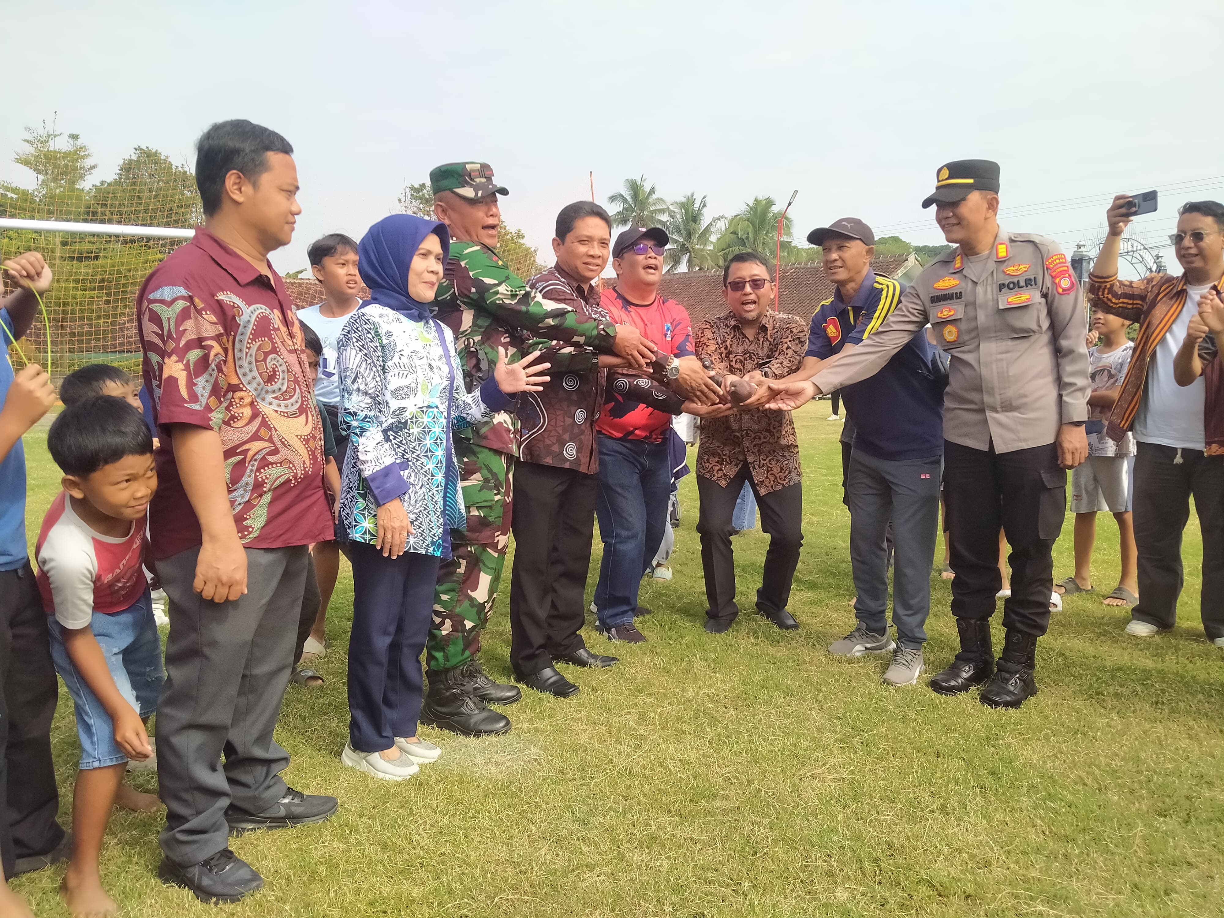 Danramil Tempel Sleman Hadiri Peresmian Lapangan Sepak Bola