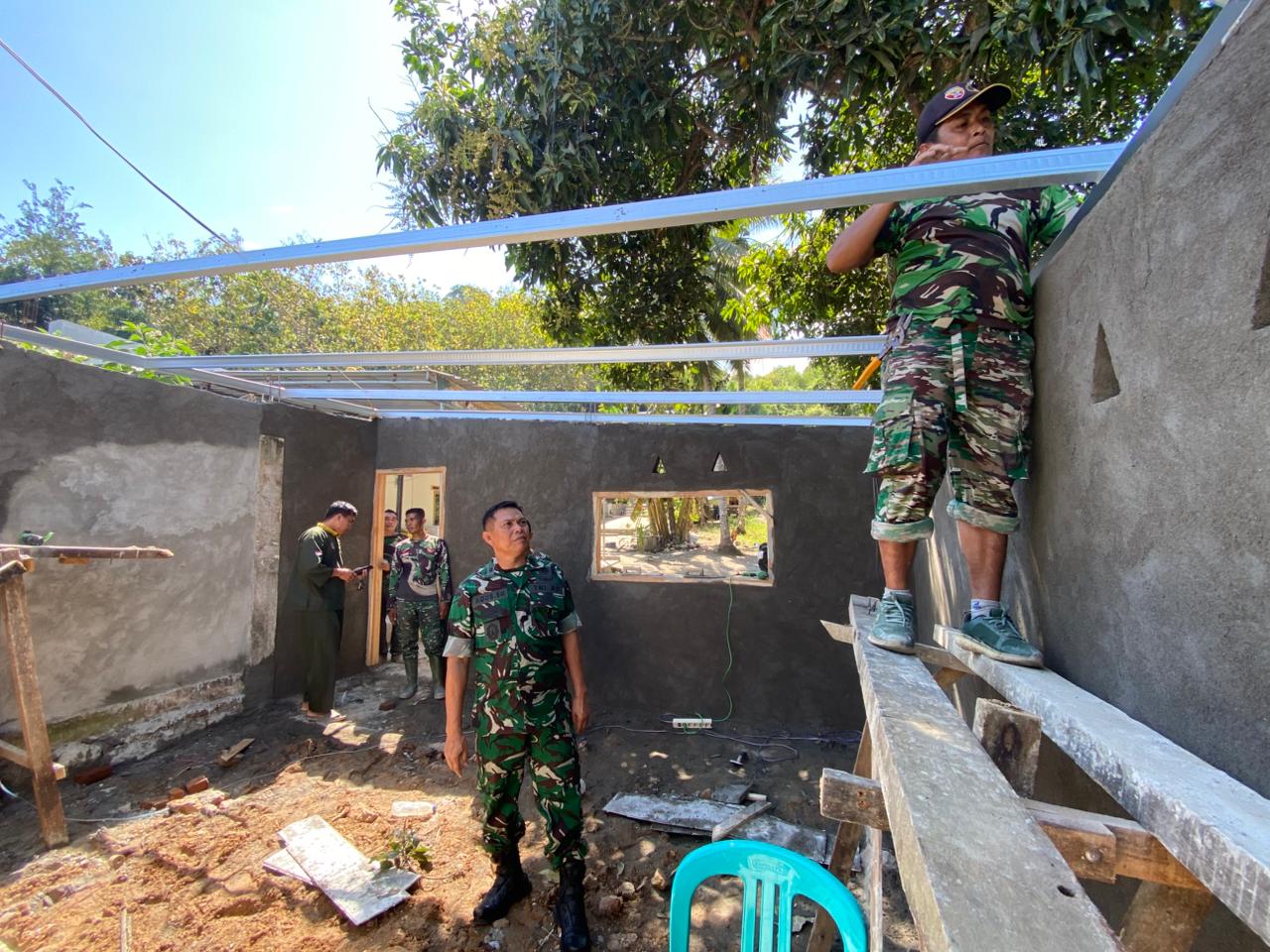 Perkuat Kemanunggalan TNI dan Rakyat, Kasdim 1628/Sumbawa Barat Tinjau Rehab Panti Asuhan Al-Balad