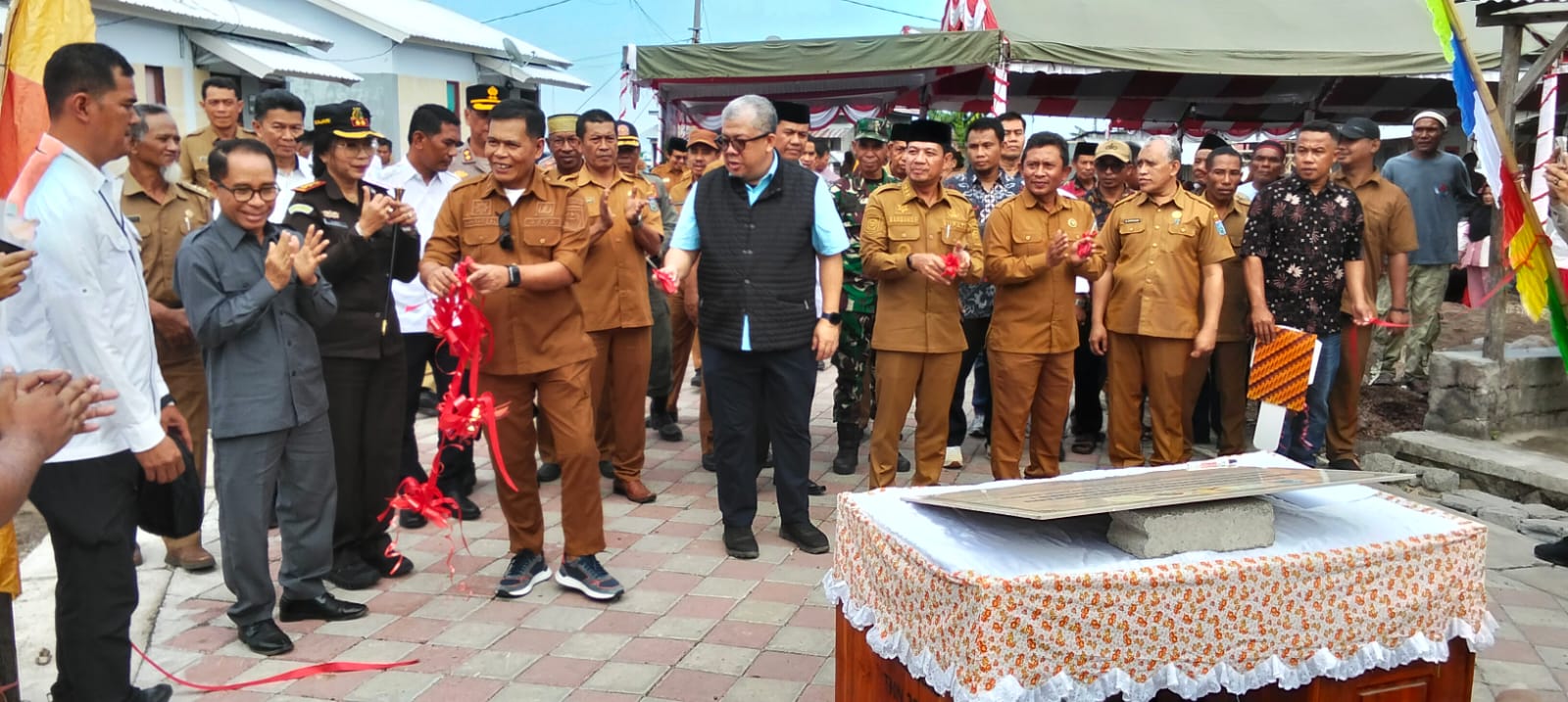 Danramil 1614-02/Kempo Hadiri Peresmian Penataan Permukiman Kumuh Terpadu Dorokarama II oleh Wamen Fahri Hamzah