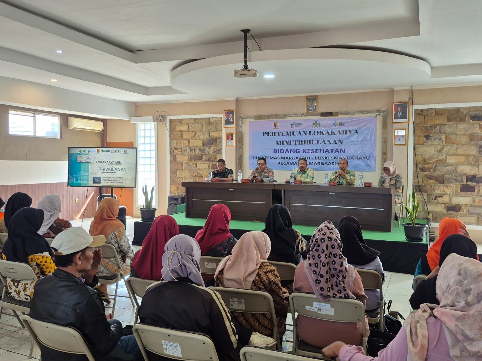 Forkompimcam melaksanakan kegiatan Lokakarya mini bidang kesehatan