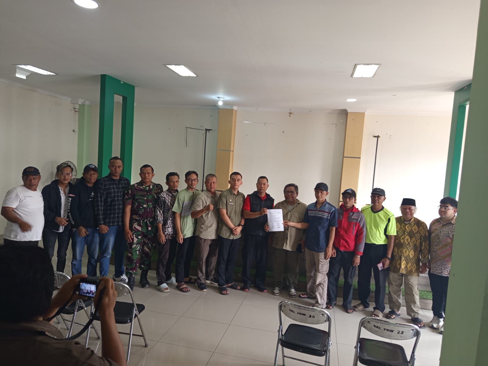 Terkait Gangguan Kenyamanan, Budidaya Maggot Di Pasawahan Dayeuhkolot Resmi Ditutup Warga Dan Aparat