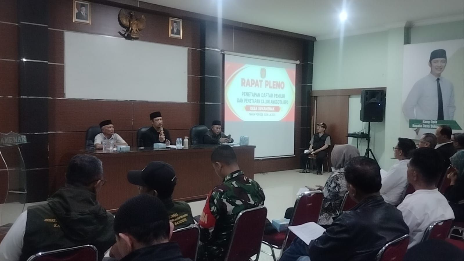 Babinsa Monitoring Rapat Pleno Penetapan Daftar Pemilih Dan Calon Anggota BPD Desa Sukamenak