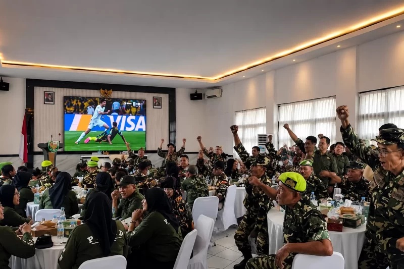 Bukan Sekadar Nobar, Ada Pesan Kebersamaan di Balik Euforia Piala Dunia
