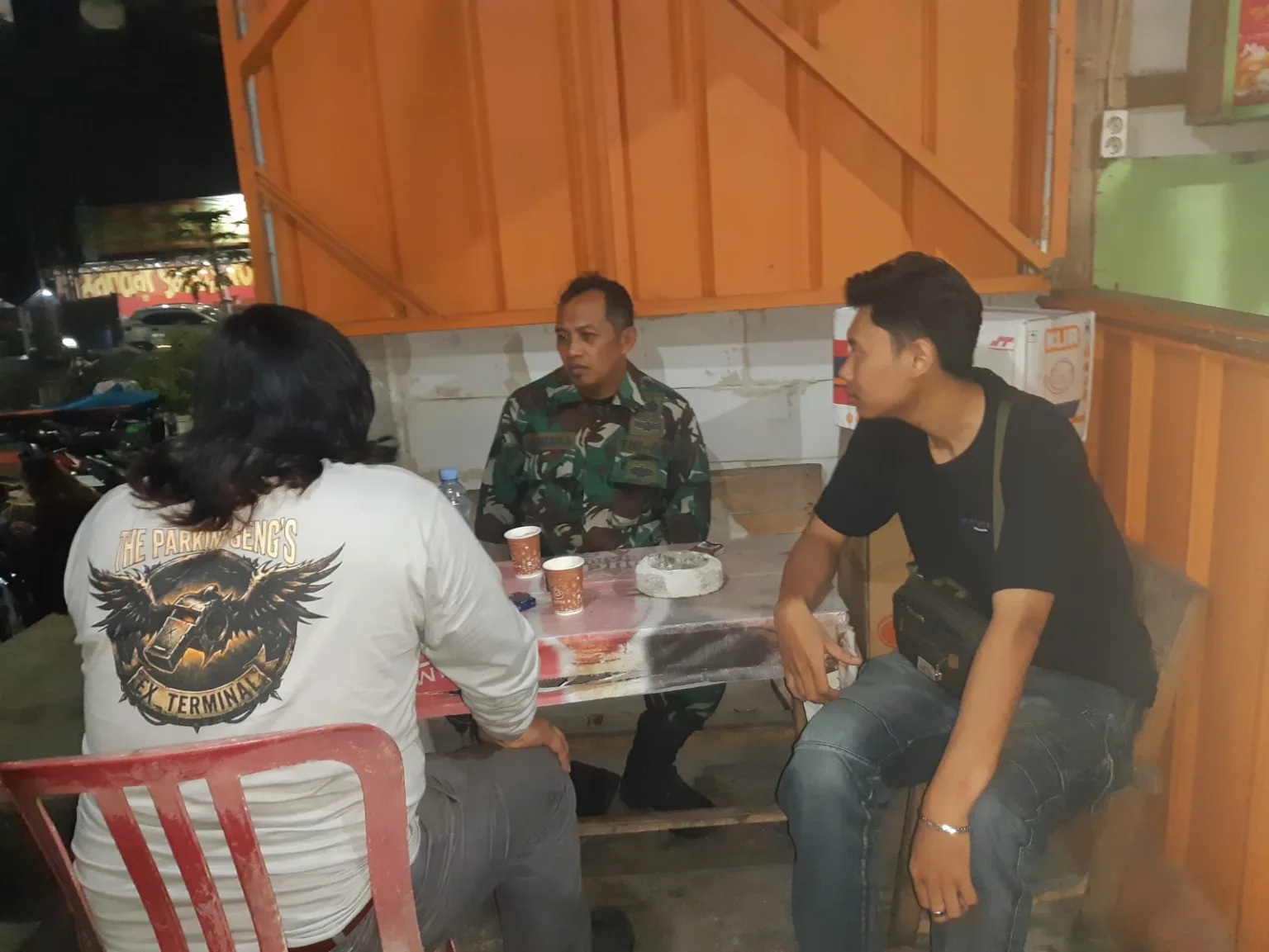 Babinsa Benteng, Koramil 0607-07/Warudoyong Intensifkan Patroli Malam dan Silaturahmi Jelang Bulan Muharam