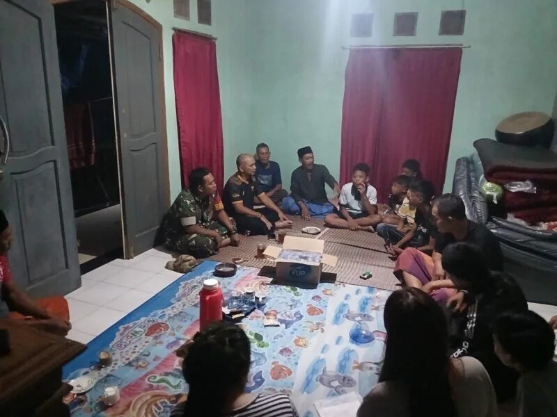 Babinsa Koramil 2202/Palabuhanratu Mediasi Penyelesaian Permasalahan Perundungan Di Desa Cidadap